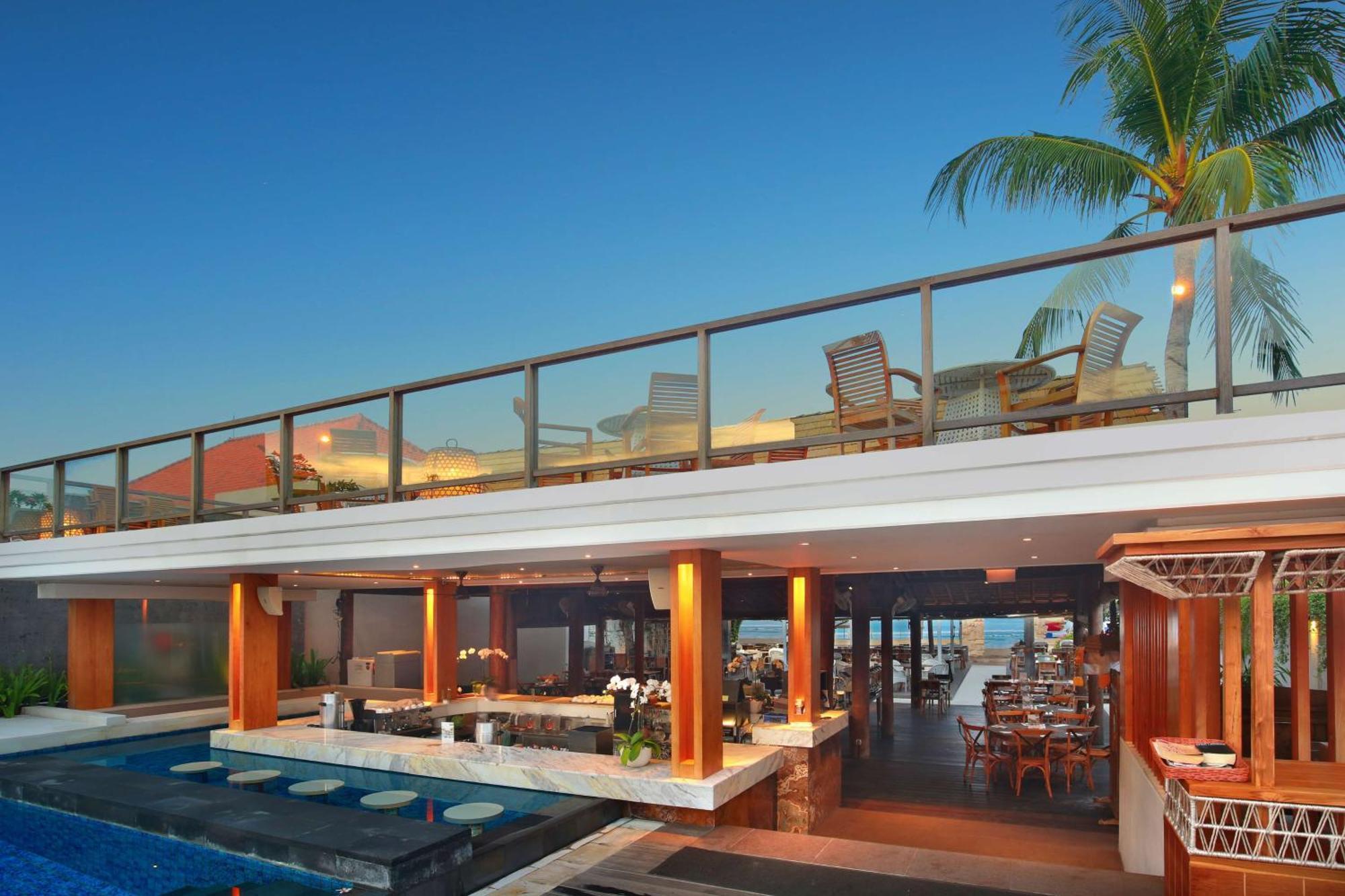 The Bandha Hotel & Suites Legian Exterior foto The pool at the W Bali